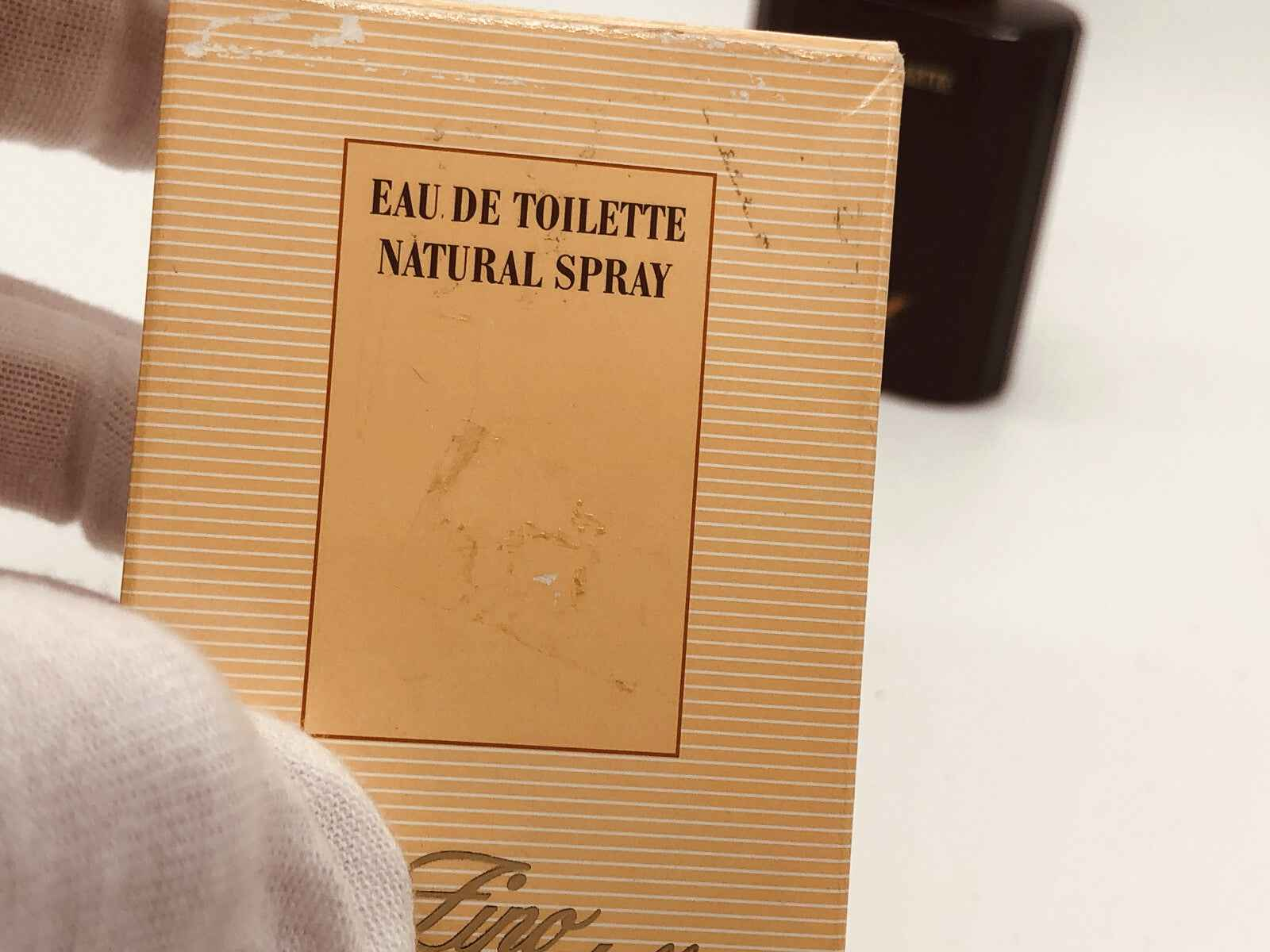 Scatola del profumo Zino Davidoff Vintage Eau de Toilette Spray con una finitura elegante