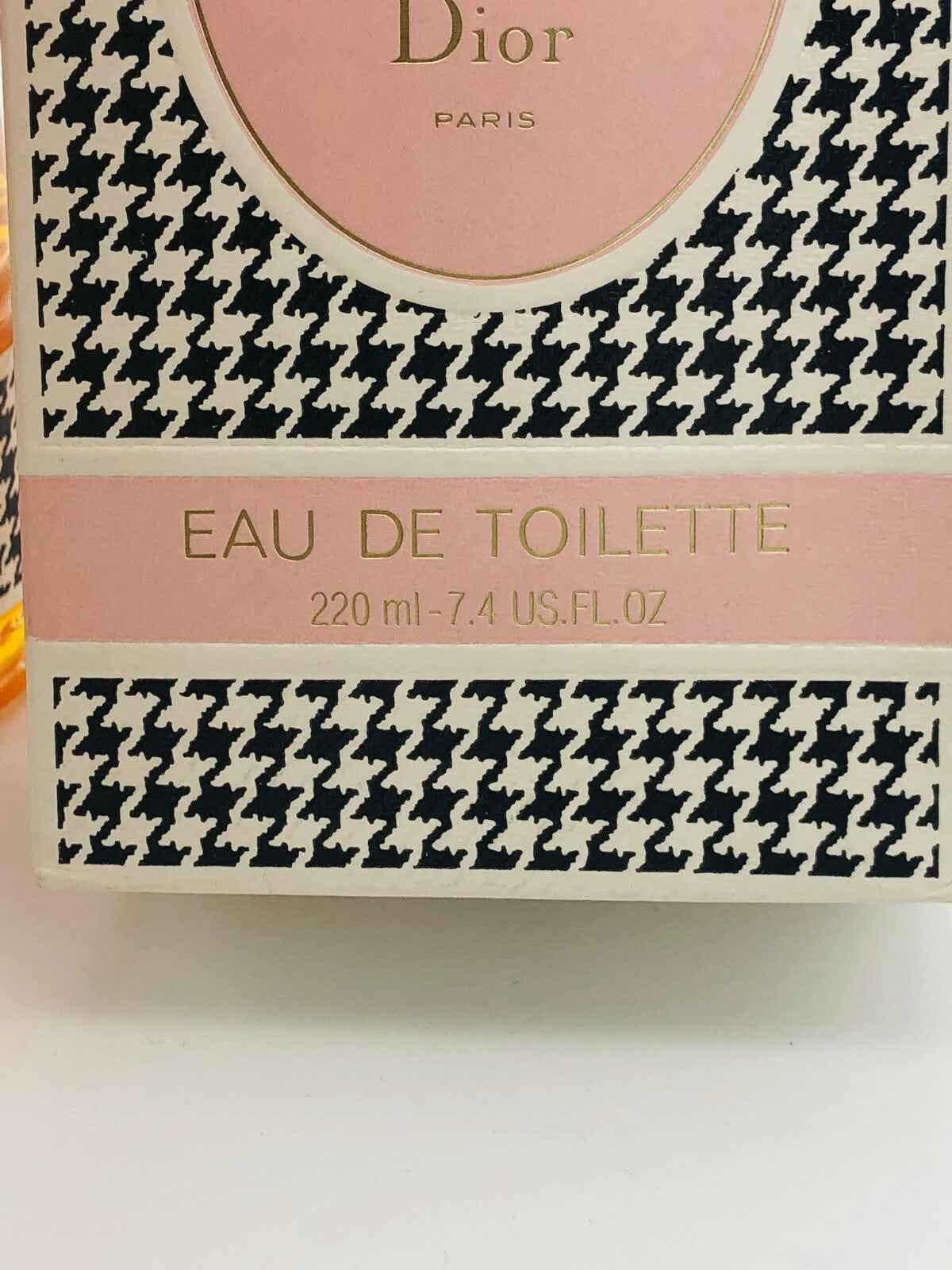 Flacone di profumo Dior Diorissimo Vintage Eau de Toilette da 220 ml con logo elegante in bianco e nero