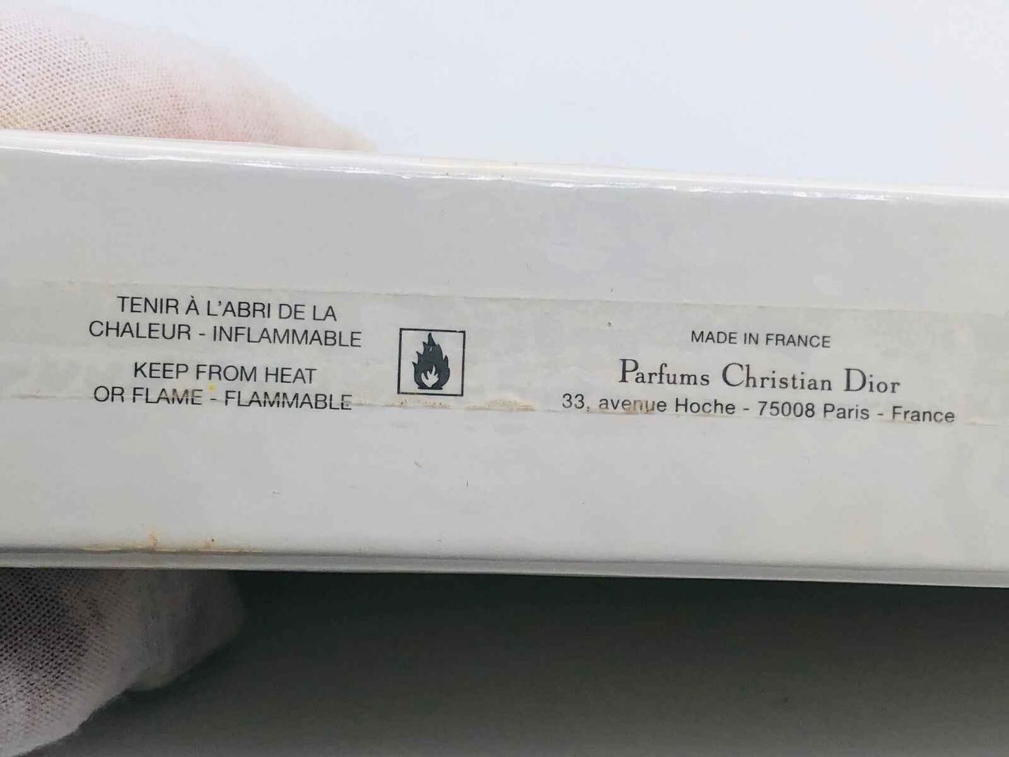 Scatola di profumo Dior La Collection, realizzata in Francia, con avvertenze sulla conservazione