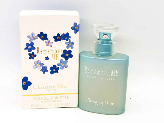 Profumo Remember Me Dior in flacone azzurro da 50 ml con scatola decorata con fiori
