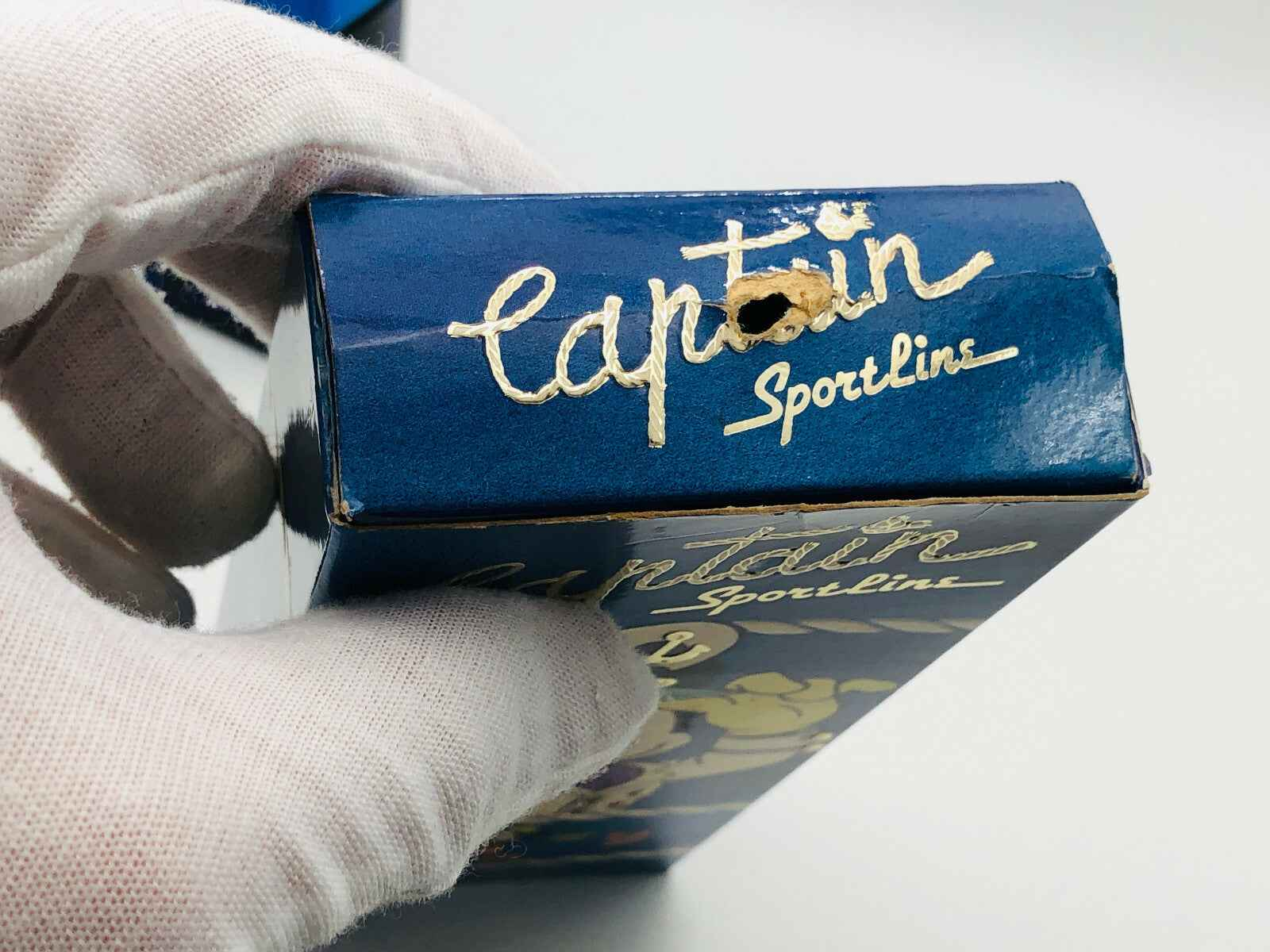 Scatola del profumo Topolino Disney Captain Vintage con design retrò e dettagli dorati
