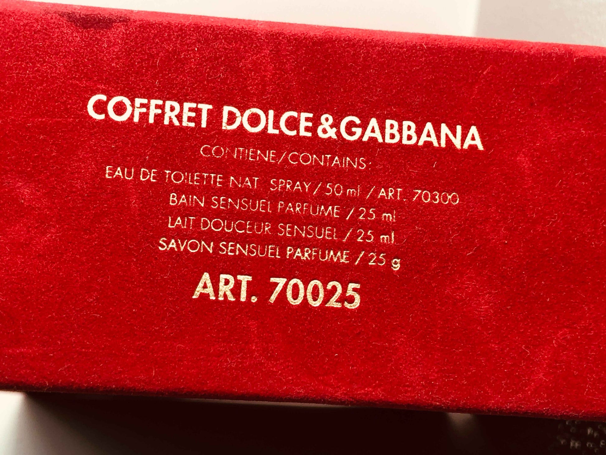 Coffret Dolce & Gabbana con Eau de Toilette e sapone, ideale per gli amanti del profumo Dolce & Gabbana Red Vintage