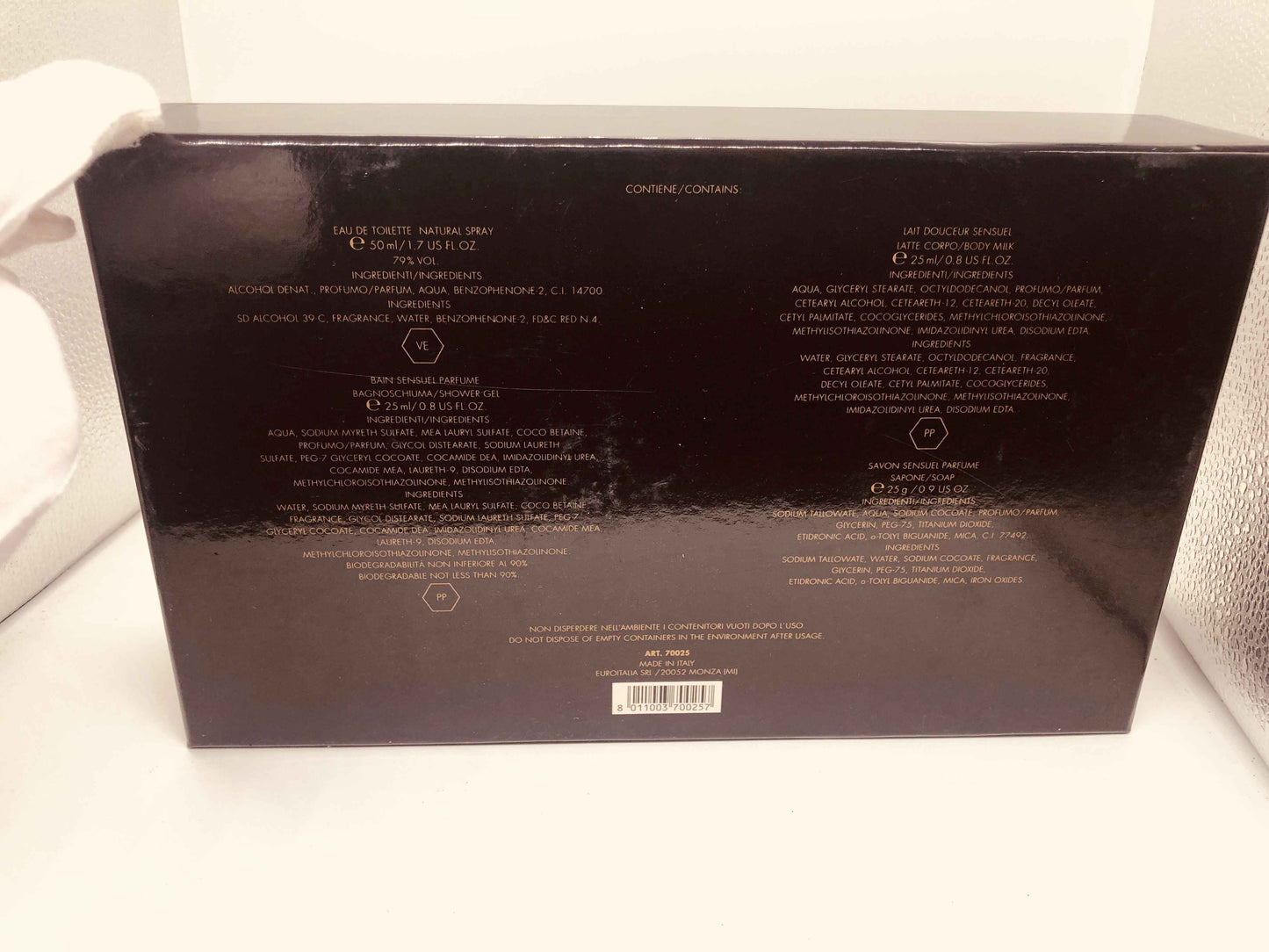 Confezione del profumo Dolce & Gabbana Red Vintage con dettagli ingredienti e informazioni sul prodotto