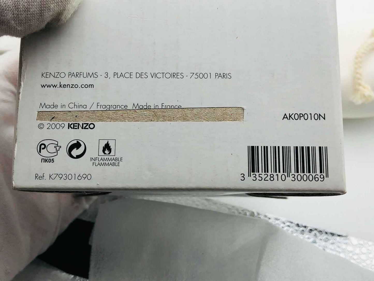 Scatola di L'Eau Par Kenzo Indingo Femme con informazioni sul prodotto e codice a barre