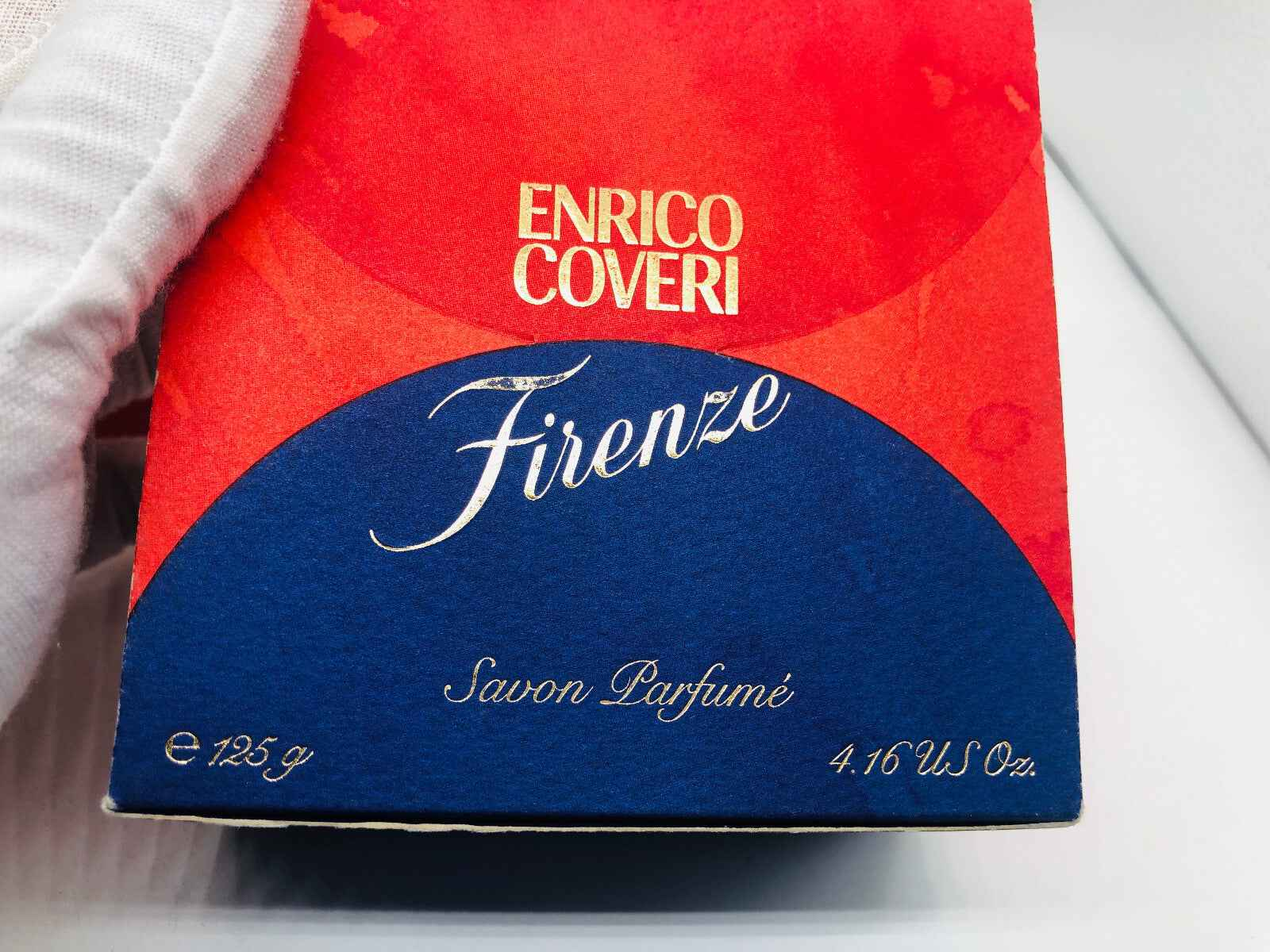 Scatola di sapone profumato Enrico Coveri Firenze Vintage con design elegante e colori vivaci