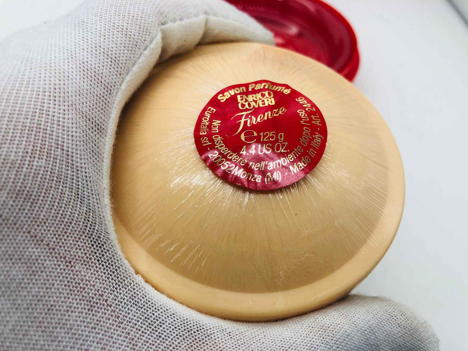Sapone profumato Enrico Coveri Firenze Vintage in confezione da 125 grammi con etichetta rossa