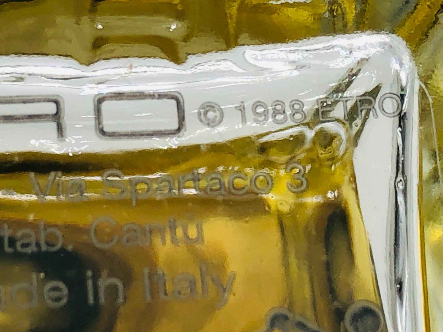 Flacone di profumo ETRO MAGOT VINTAGE con vetro trasparente e aroma distintivo italiano