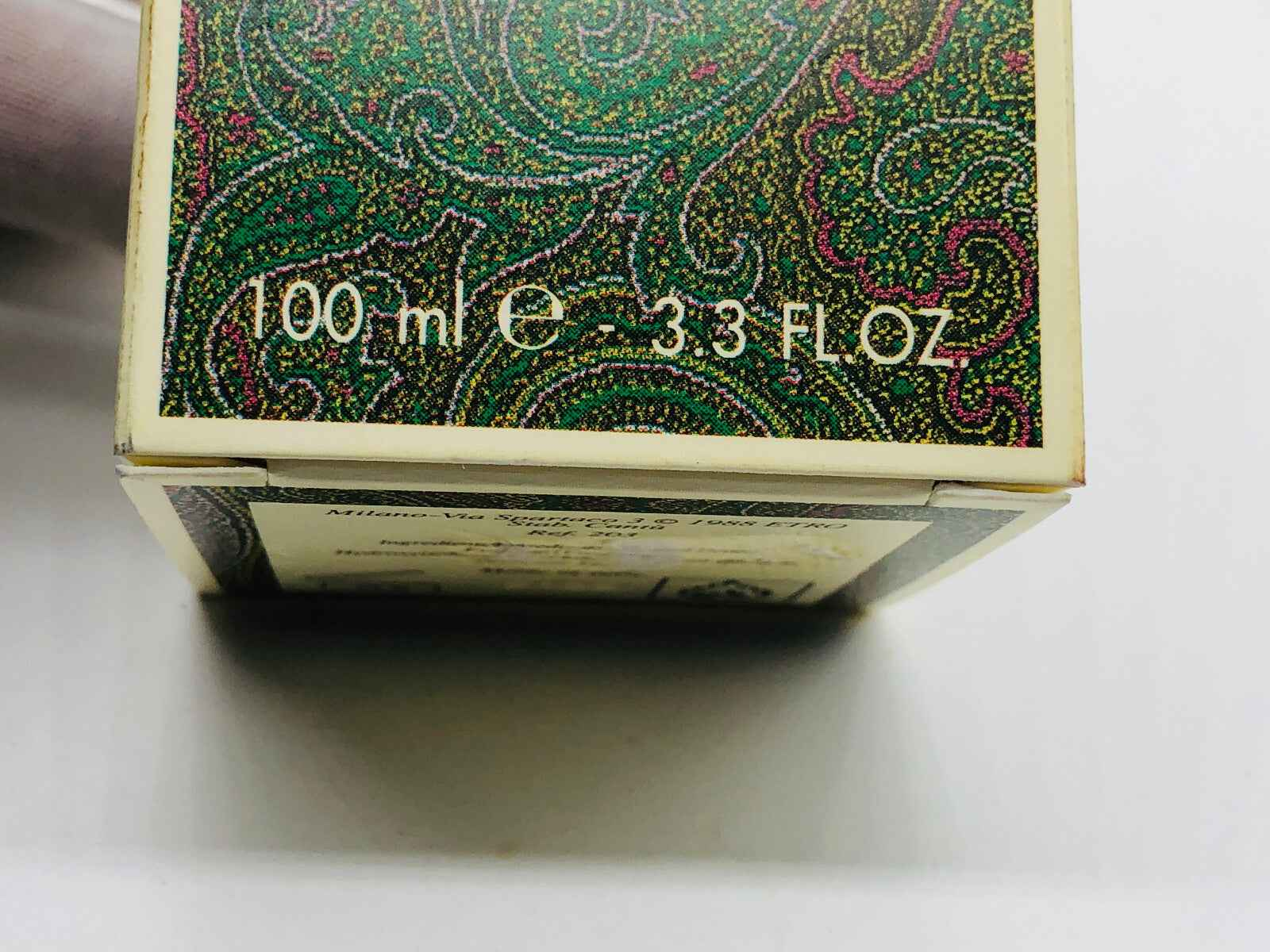 Scatola del profumo Etro Musk Vintage da 100 ml con motivo paisley distintivo