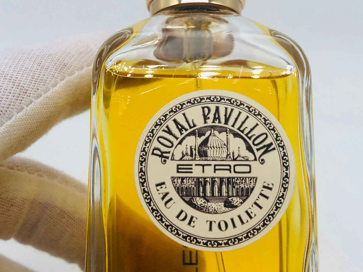 Profumo ETRO Royal Pavillon Vintage in bottiglia di vetro dorato con etichetta classica