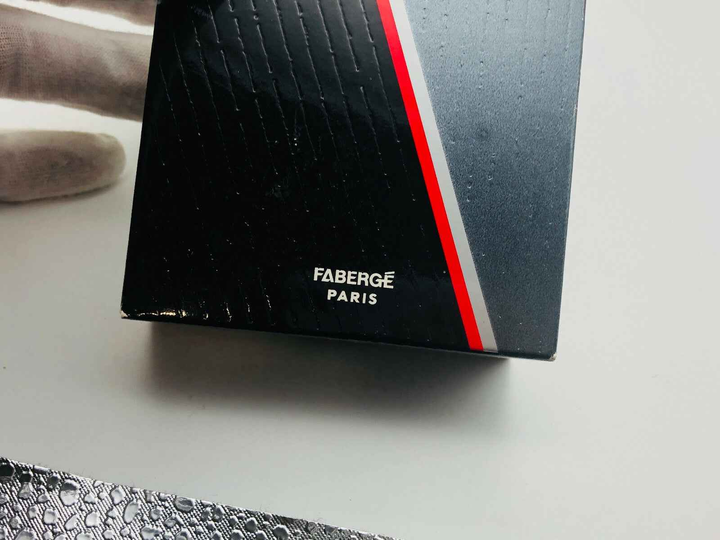 Scatola di profumo Fabergé con logo, per il profumo Patrichs Noir di alta gamma