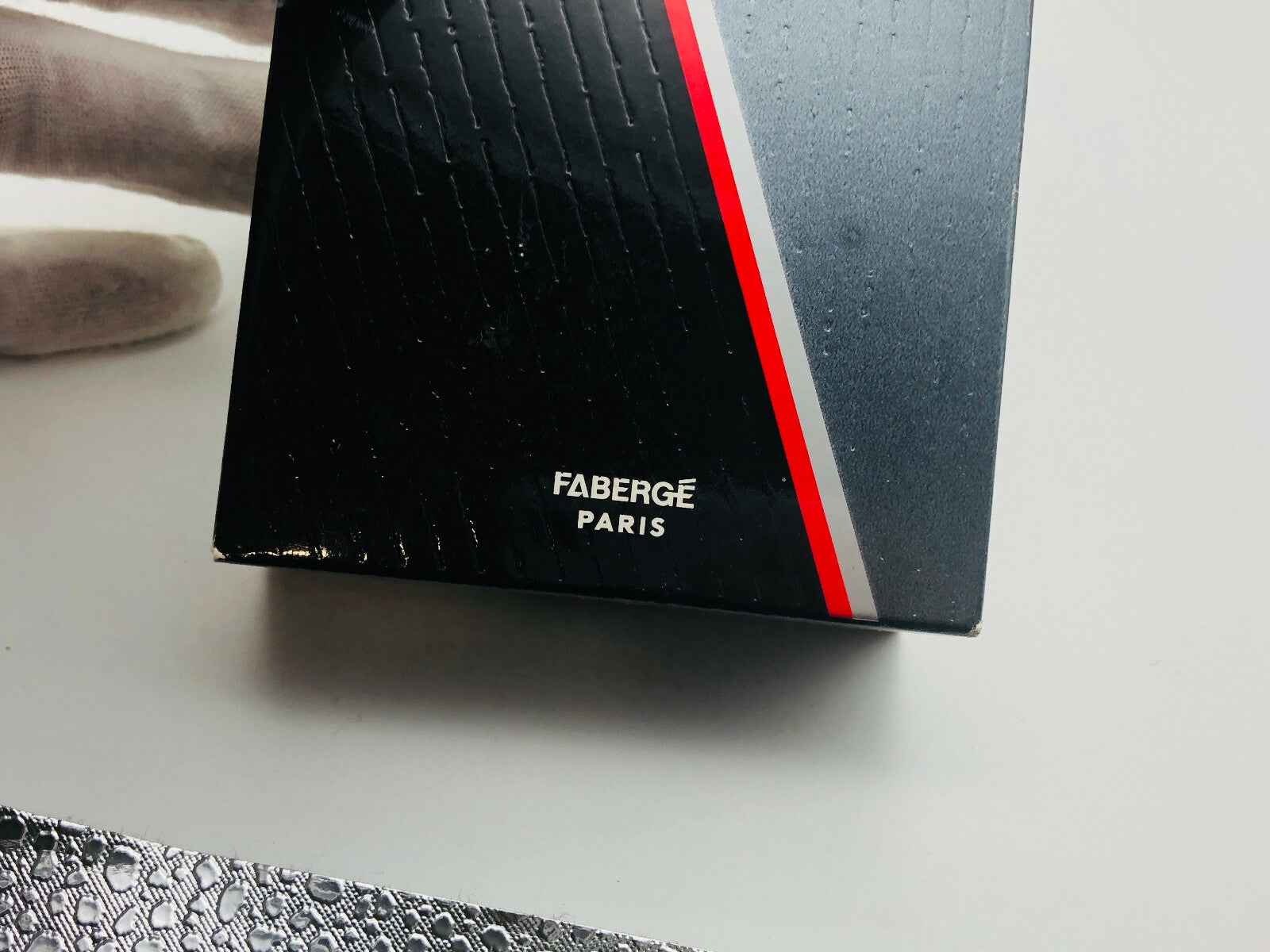 Scatola di profumo Fabergé con logo, per il profumo Patrichs Noir di alta gamma