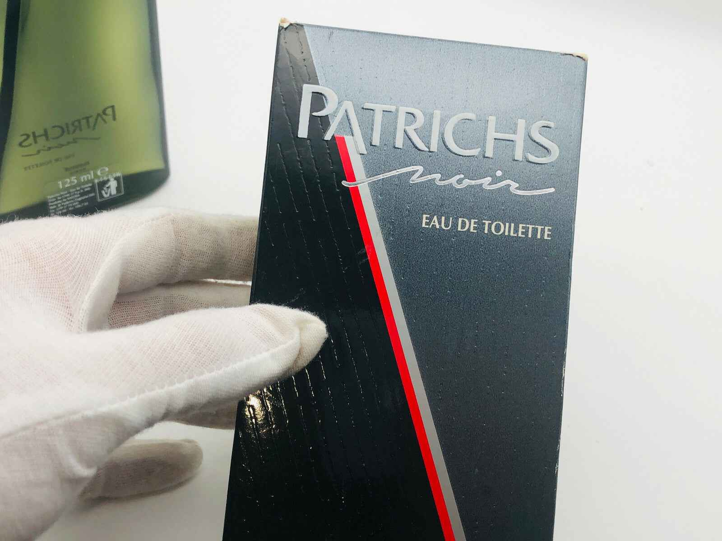 Scatola del profumo Patrichs Noir di Fabergé, Eau de Toilette elegante e raffinato