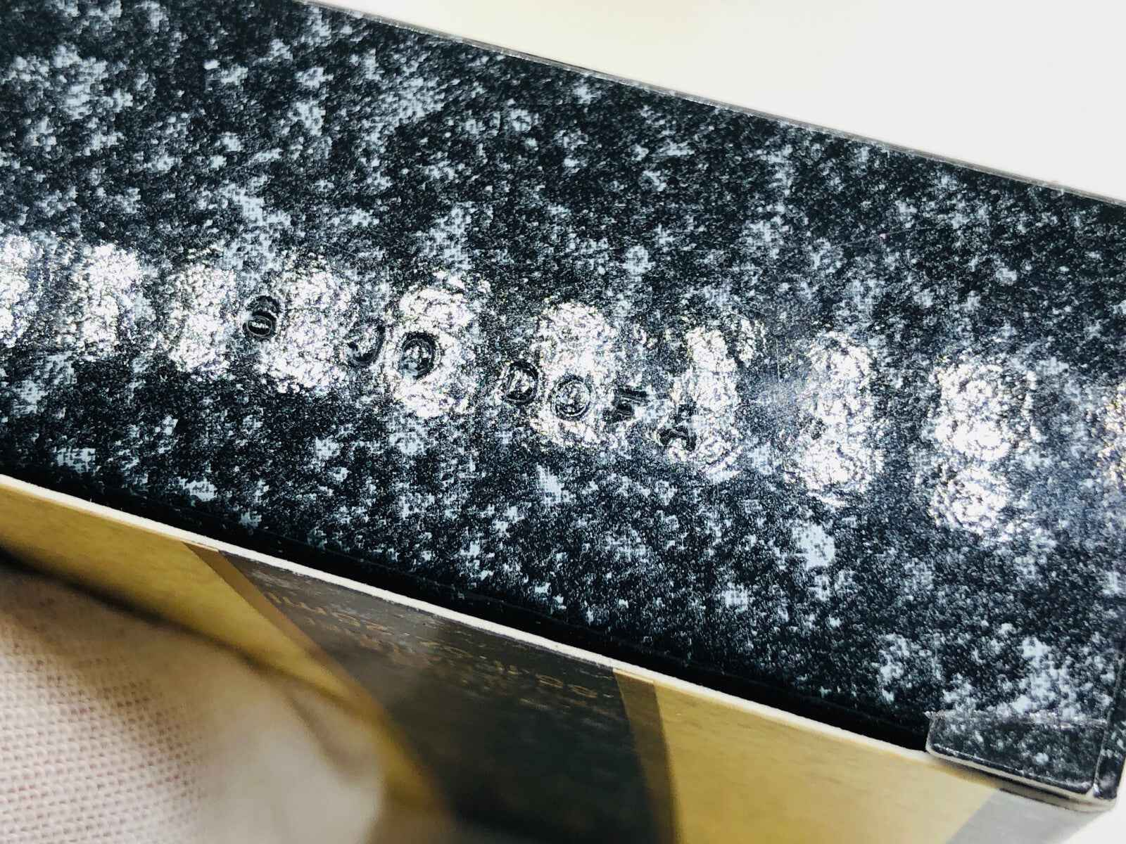 Confezione di Fendi Uomo Profumo Vintage con design elegante e materiali di alta qualità