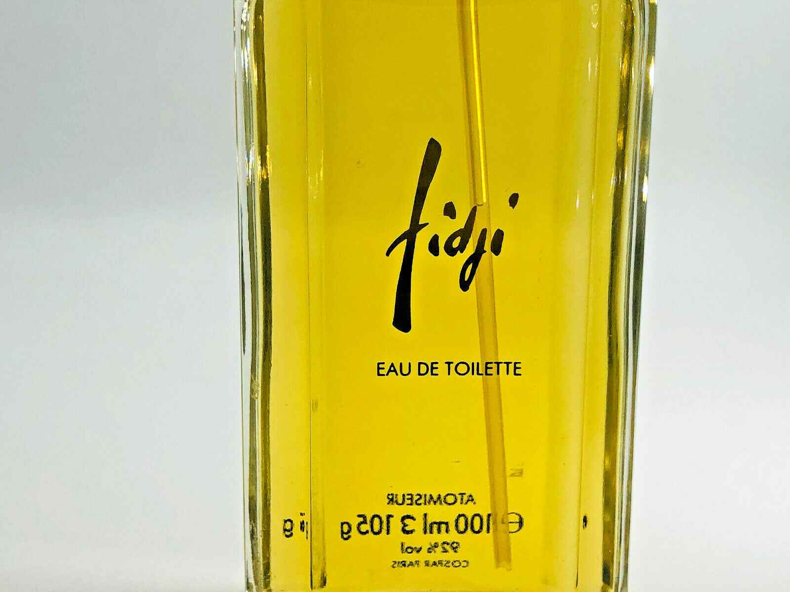 Profumo Fidji Guy Laroche Vintage in bottiglia di vetro con design elegante e profumo di alta qualità