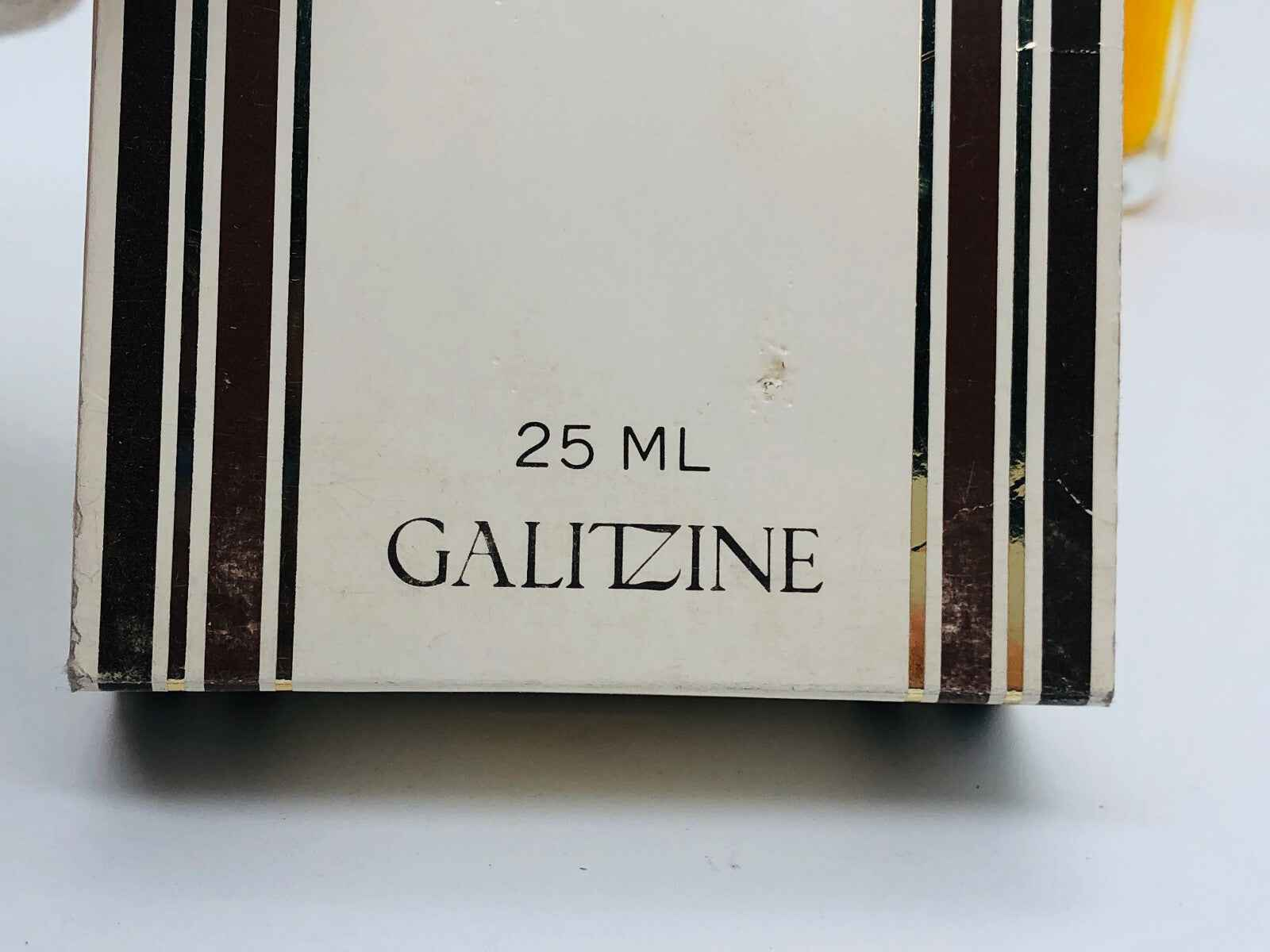 Packaging del profumo Galitzine Mon Homme Vintage da 25 ml con design elegante