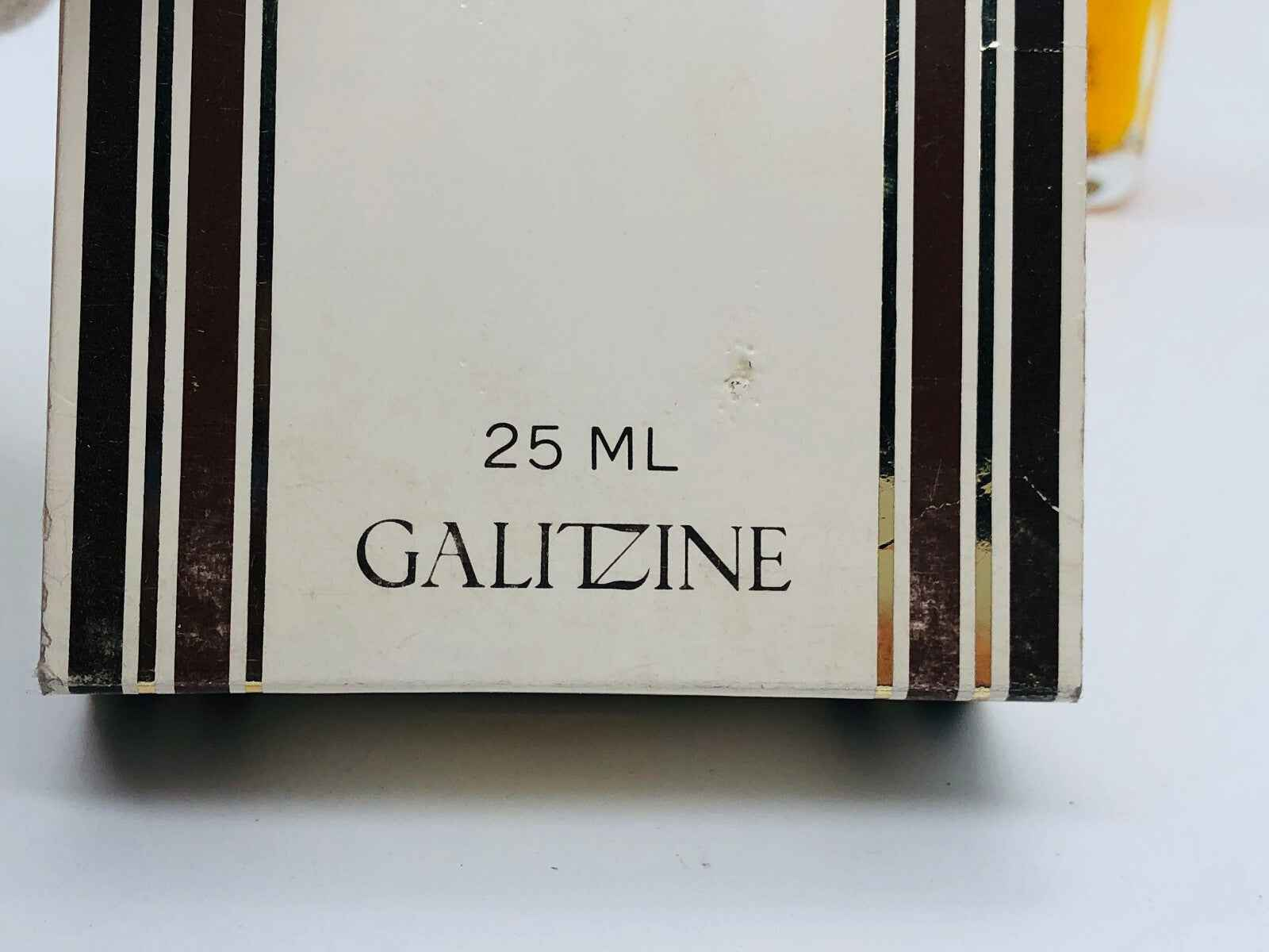 Scatola di Galitzine Mon Homme Vintage da 25 ML con design classico e logo elegante