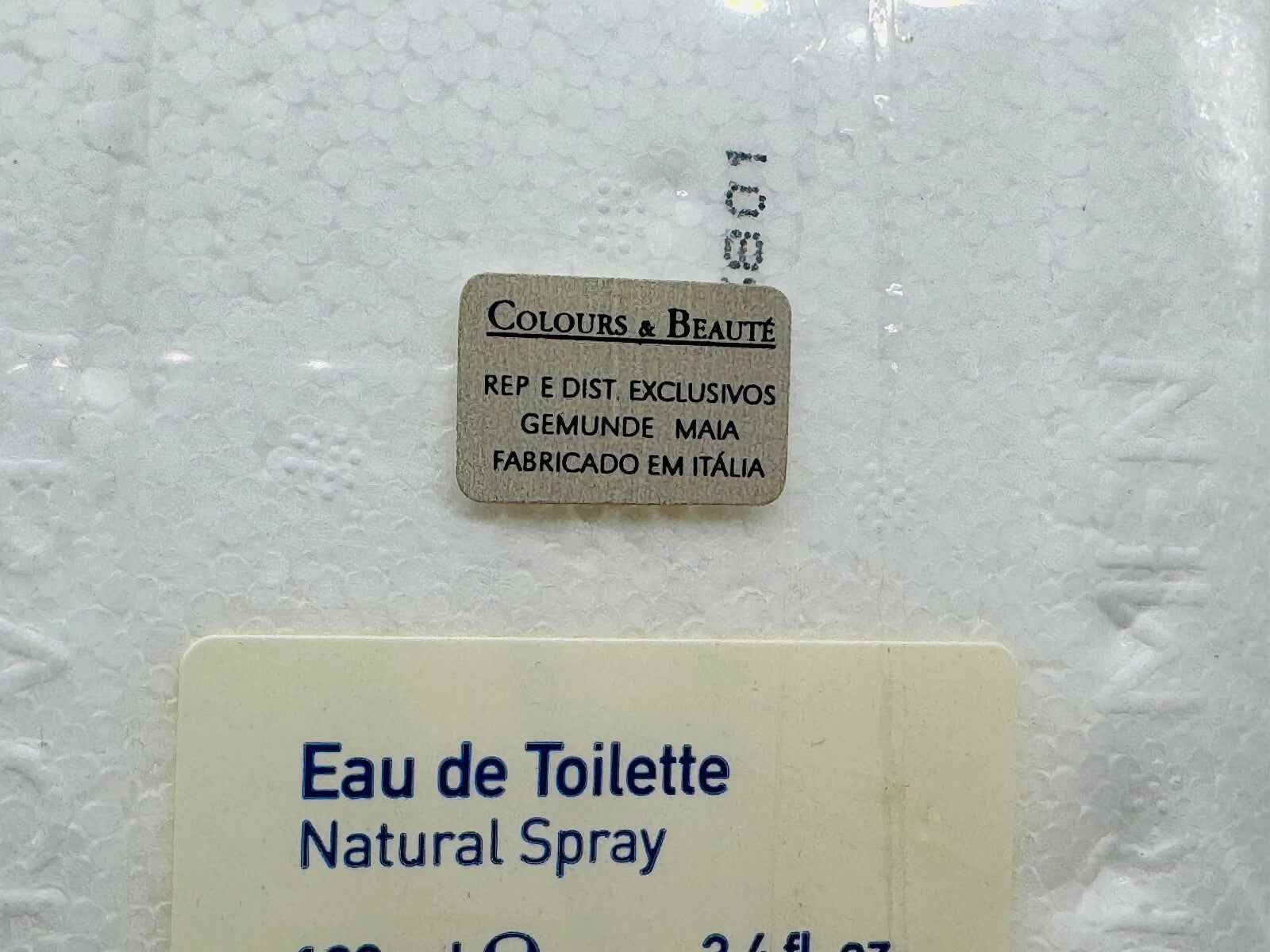 Profumo Gas Keep It Simple in confezione elegante, espressione di freschezza e stile.