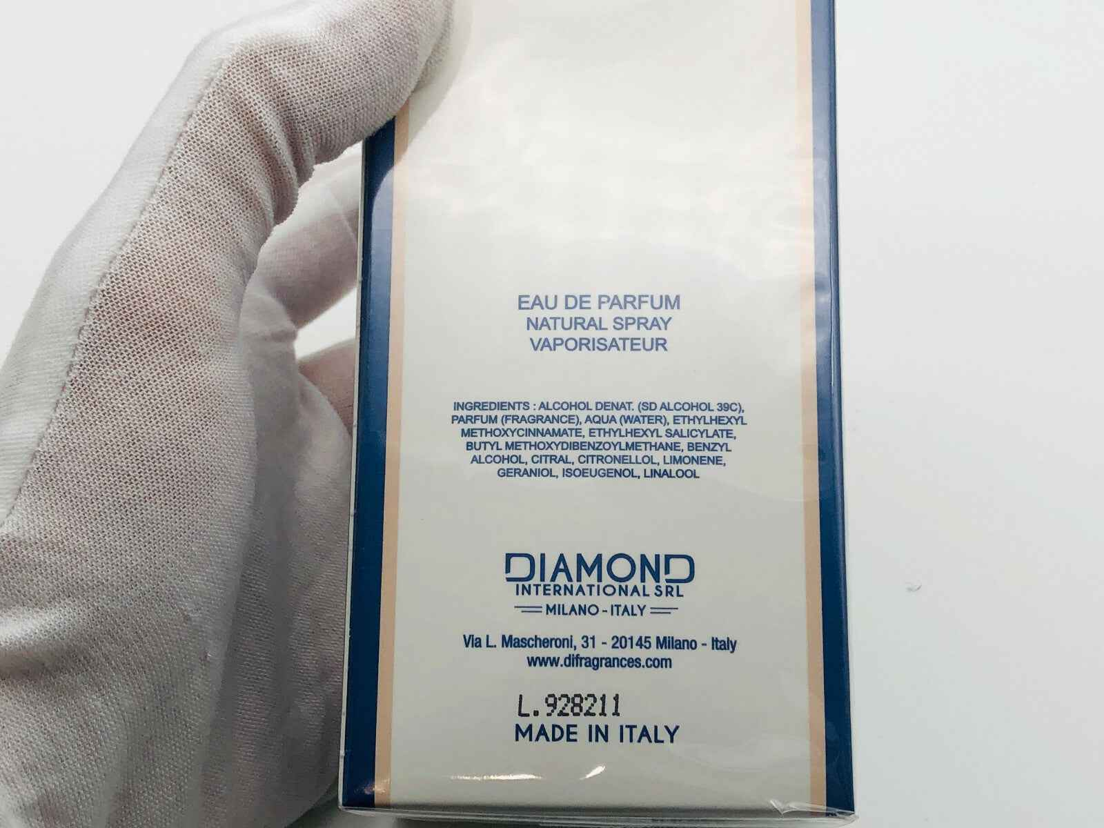 Confezione di profumo Gattinoni Nota Blu in flacone spray, elegante ed essenziale per un tocco di classe