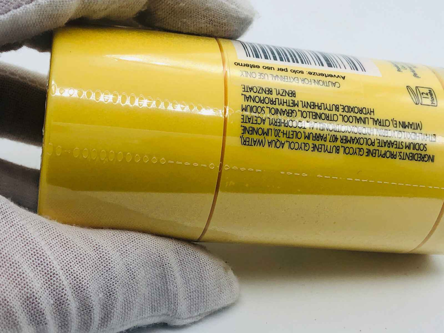 Flacone di Geo F Trumper Gft. in formato cilindrico con etichetta informativa sul retro