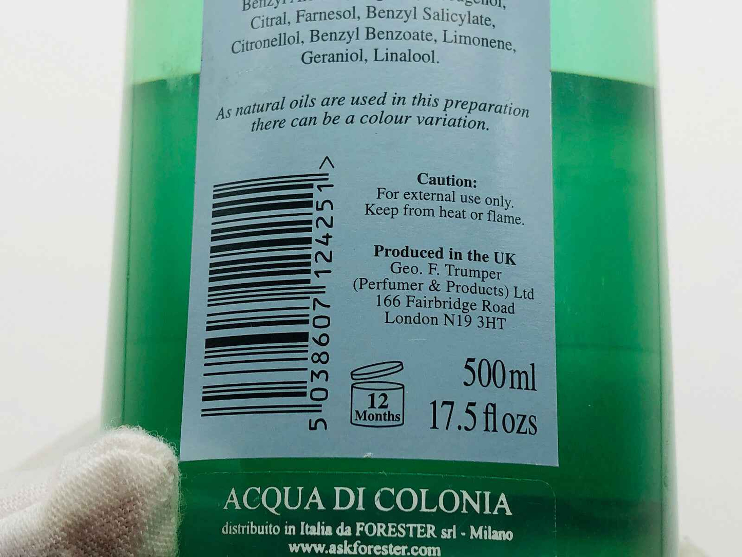 Flacone di profumo Geo F Trumper Skye, 500 ml, con ingredienti naturali e avvertenze di utilizzo.