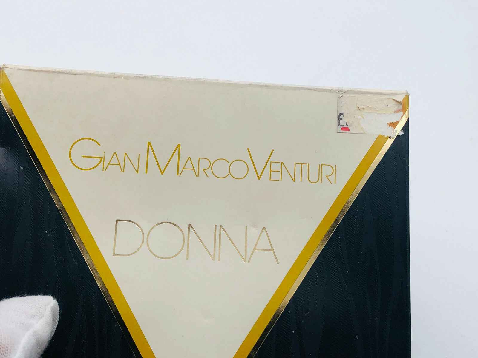 Copertina del disco Gianmarco Venturi Donna Vintage con design elegante e dettagli dorati
