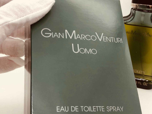 Scatola di profumo GianMarco Venturi Uomo in spray da toilette con design elegante