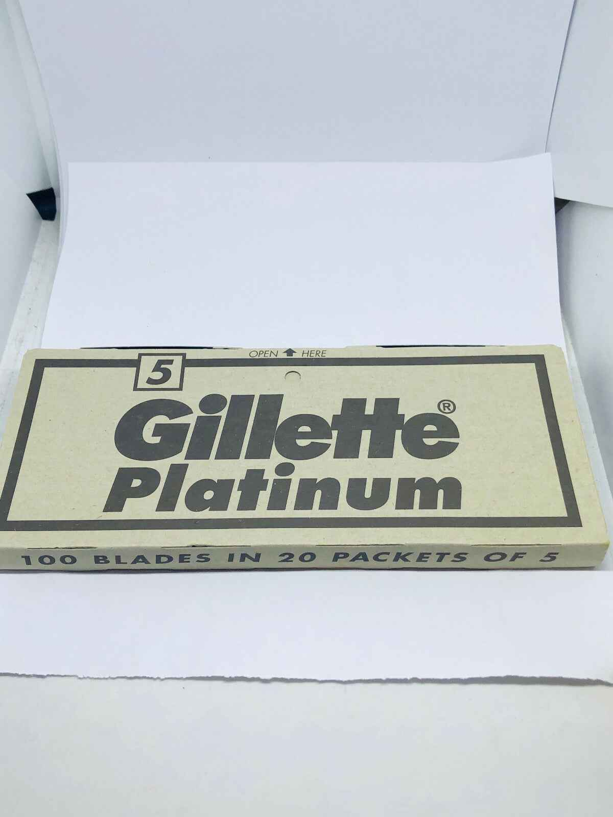 Scatola di lamette Gillette Platinum Lamette con 100 lame in 20 pacchetti da 5