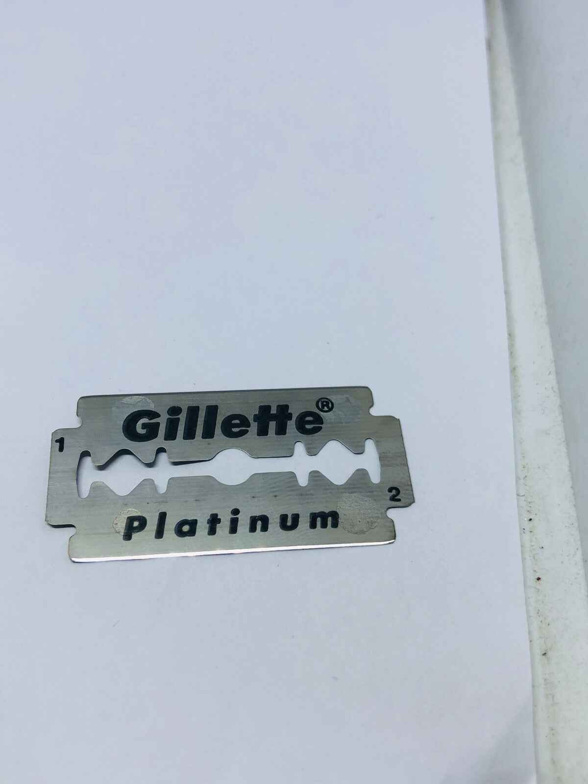 Lama Gillette Platinum Lamette in acciaio inossidabile per una rasatura precisa e duratura