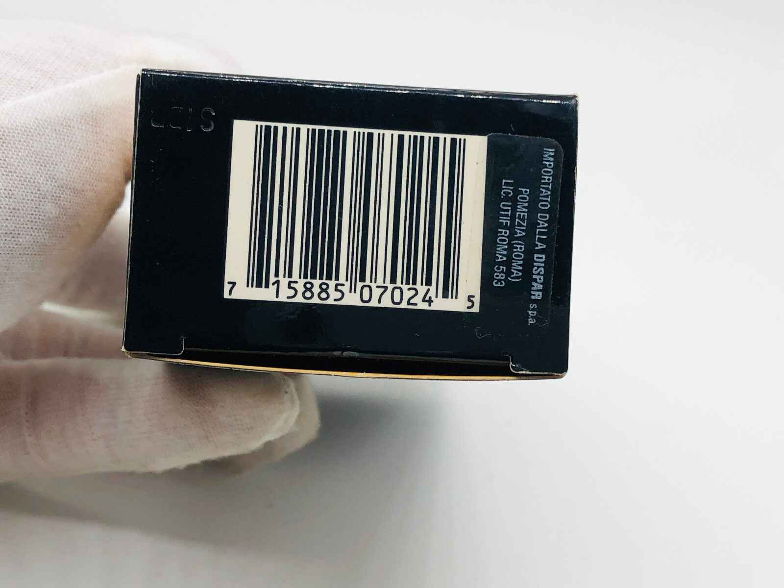 Scatola di profumo Giorgio Beverly Hills Homme con codice a barre sul retro per una facile identificazione