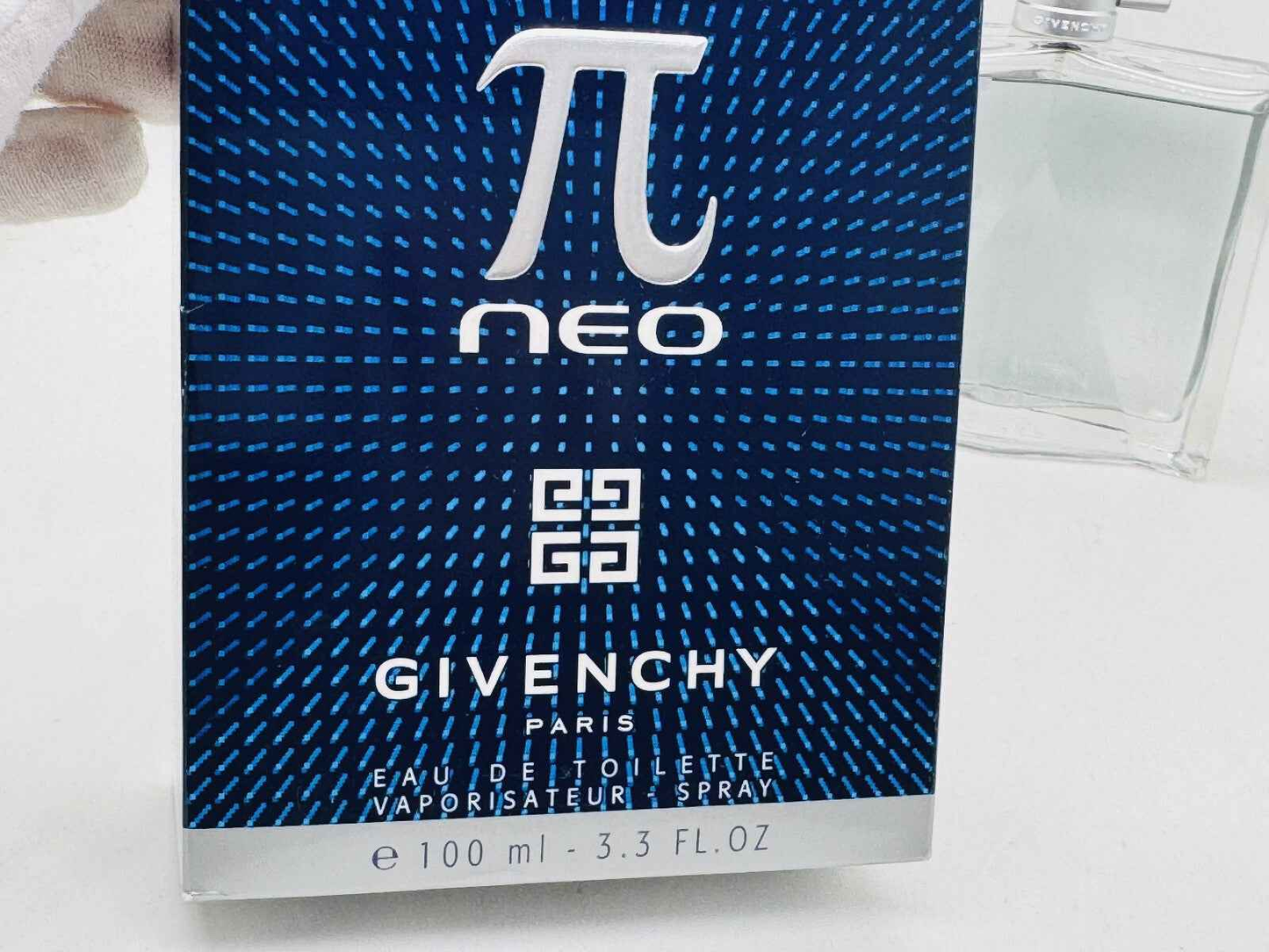 Scatola del Profumo Givenchy Pi Greco Neo da 100 ml con design blu e logo distintivo