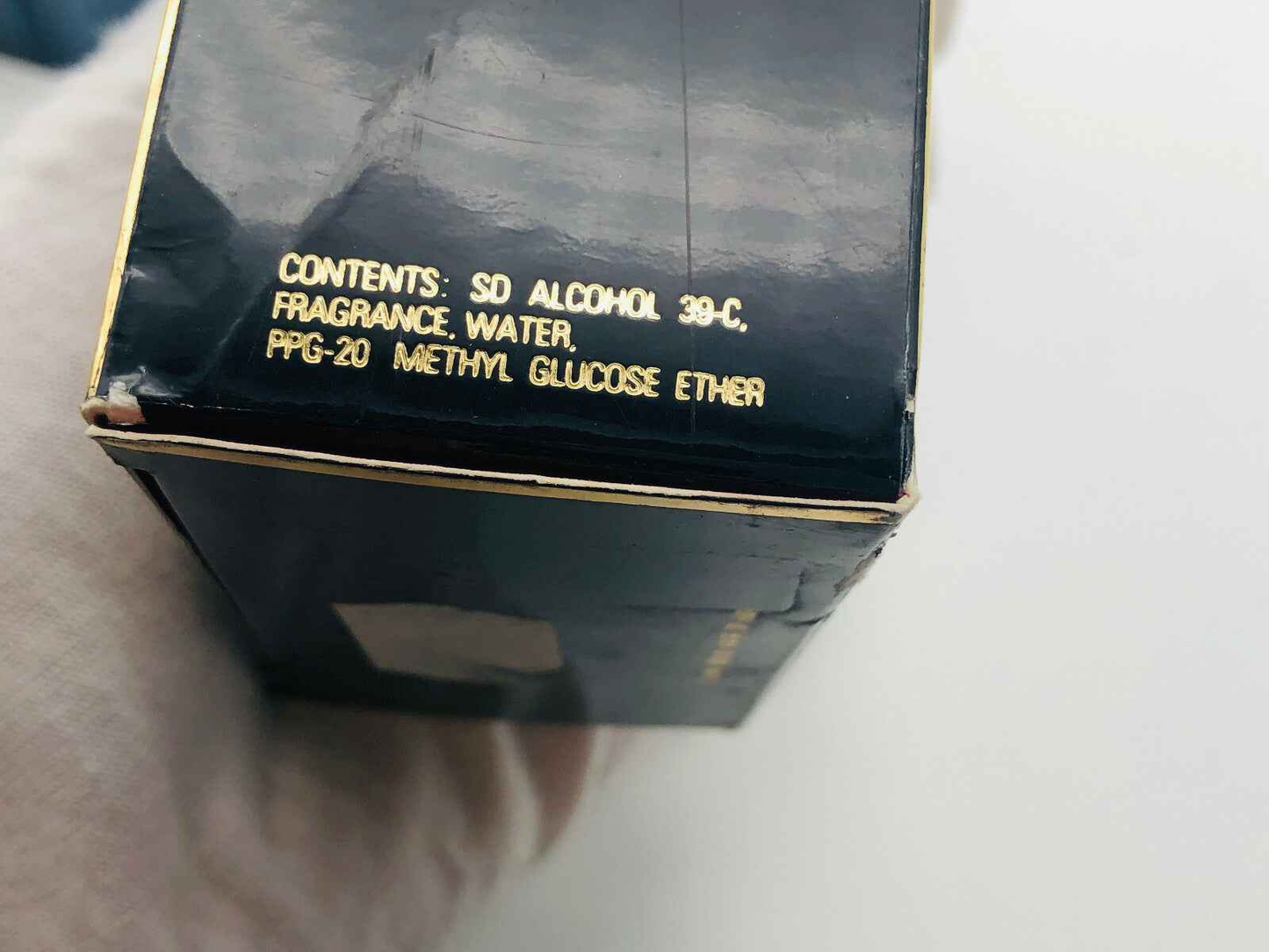 Scatola di profumo Givenchy Xeryus Vintage con ingredienti visibili per la fragranza maschile