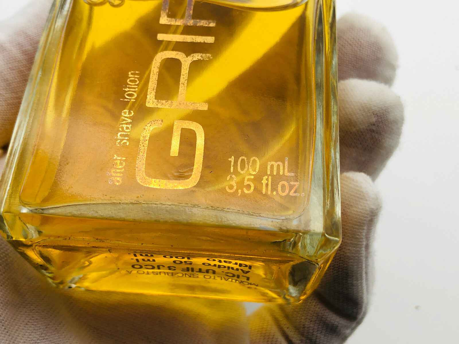 Flacone di profumo GRIFFI Uomo Vintage da 100 ml, con elegante design e aroma unico