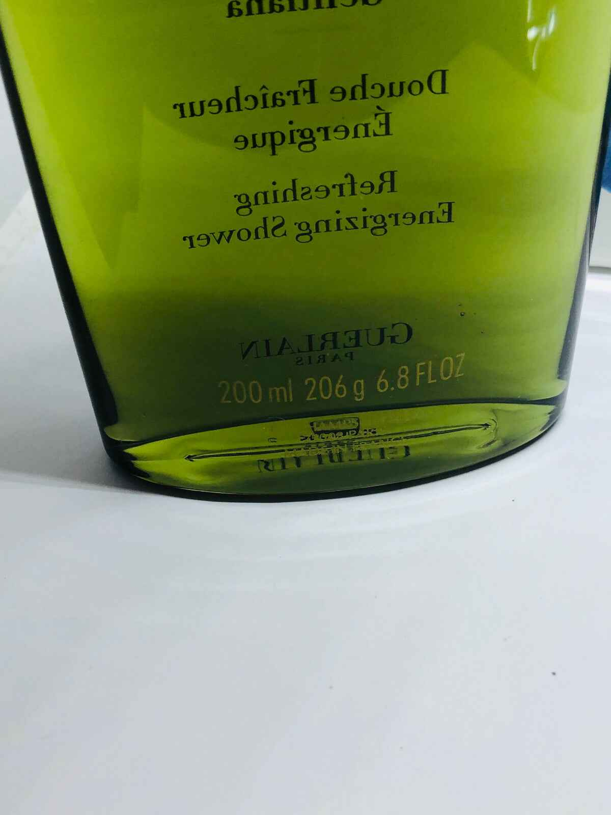 Flacone di profumo Guerlain Aqua Allegoria Gentiana da 200 ml con design elegante e caratteristiche uniche
