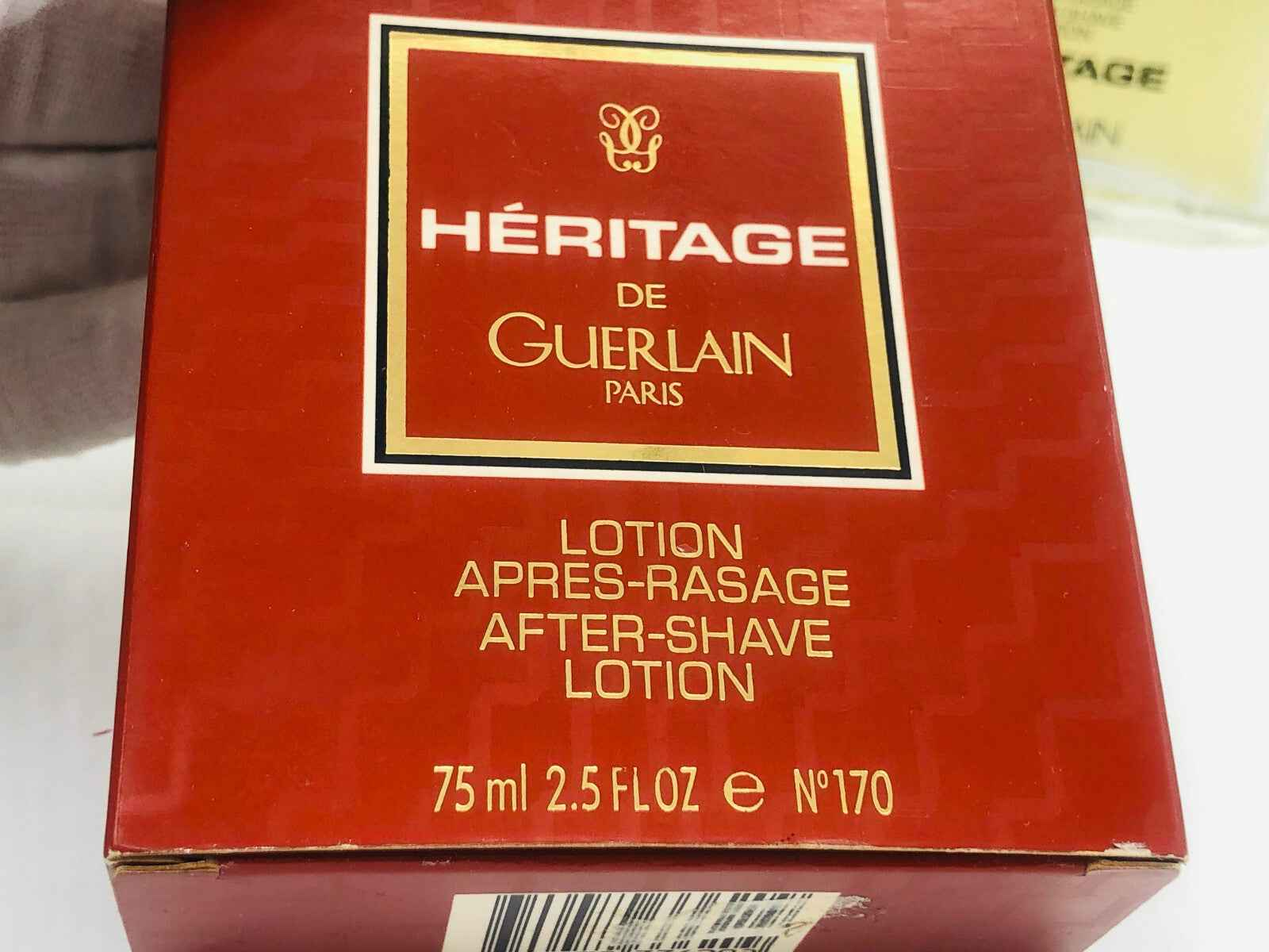 Scatola di lozione dopobarba Heritage Guerlain Vintage da 75 ml con design elegante e dettagli dorati