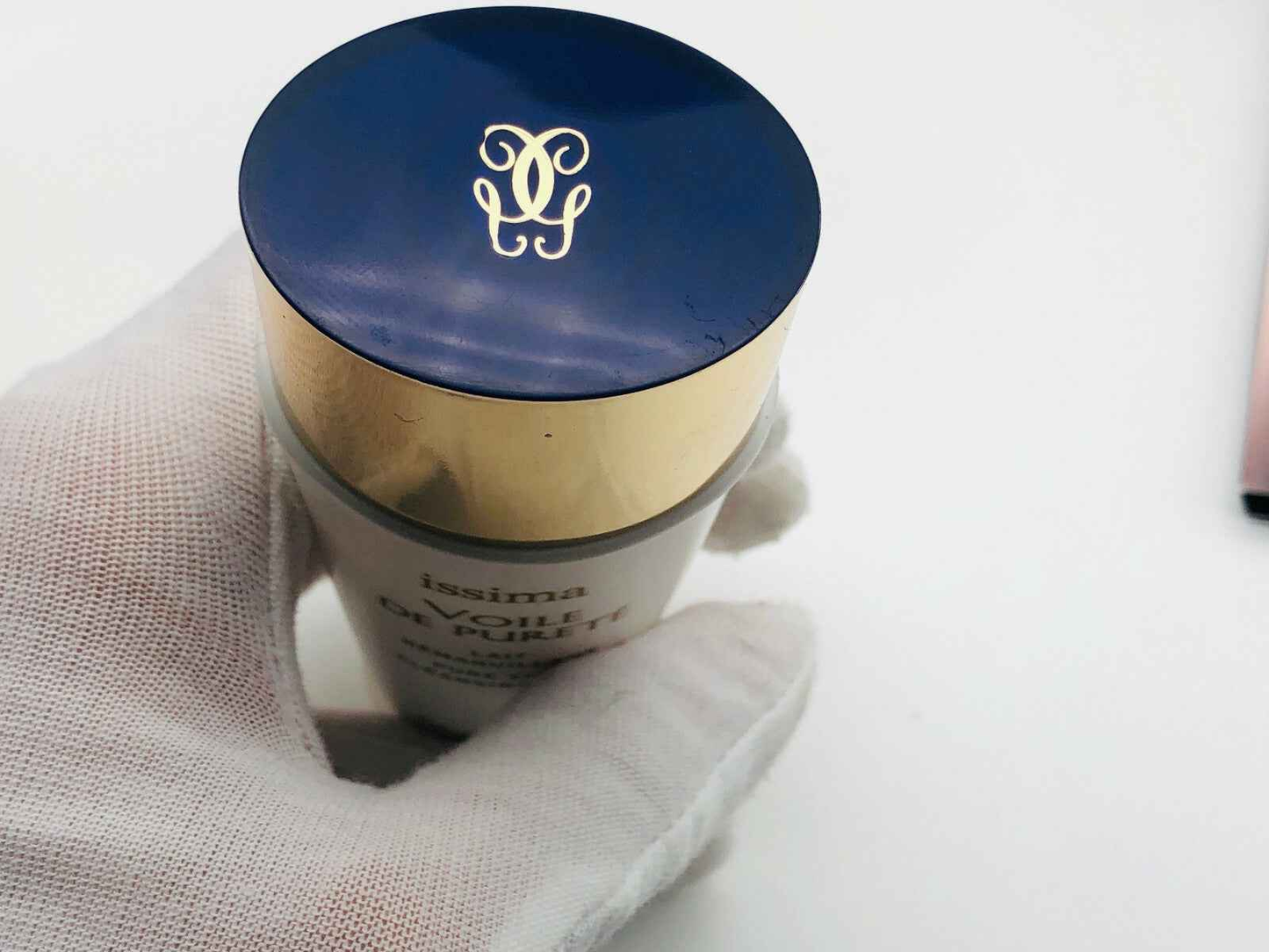 Crema viso Guerlain con tappo blu scuro, parte della linea instant Guerlain Vintage