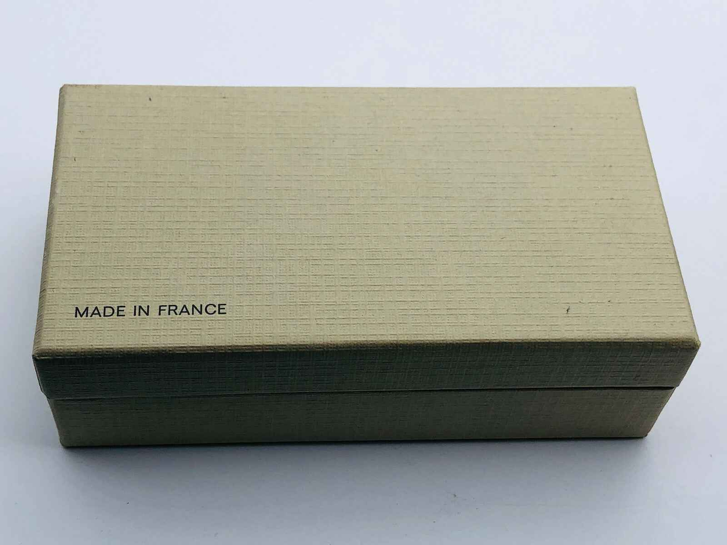 Scatola elegante di Guerlain Mitsouko Parfum realizzata in Francia per la conservazione del profumo