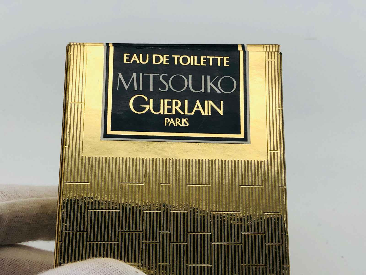 Guerlain Mitsouko Vintage profumo in confezione dorata di Eau de Toilette con design elegante