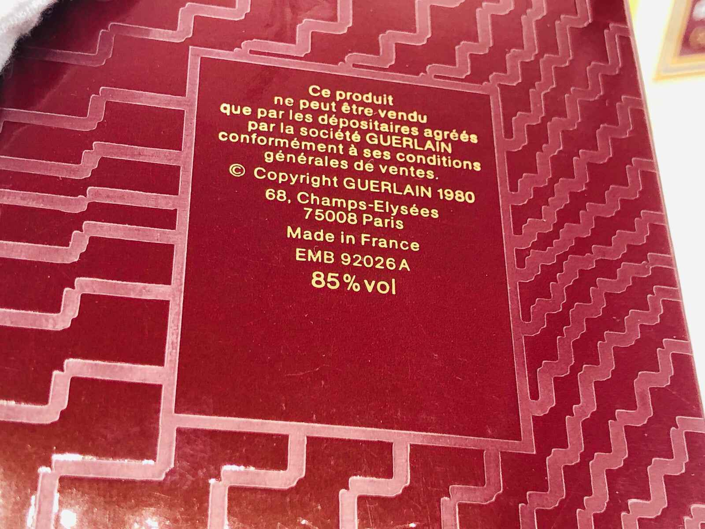 Scatola di profumo Guerlain Habit Rouge Vintage con dettagli del prodotto e codice di produzione