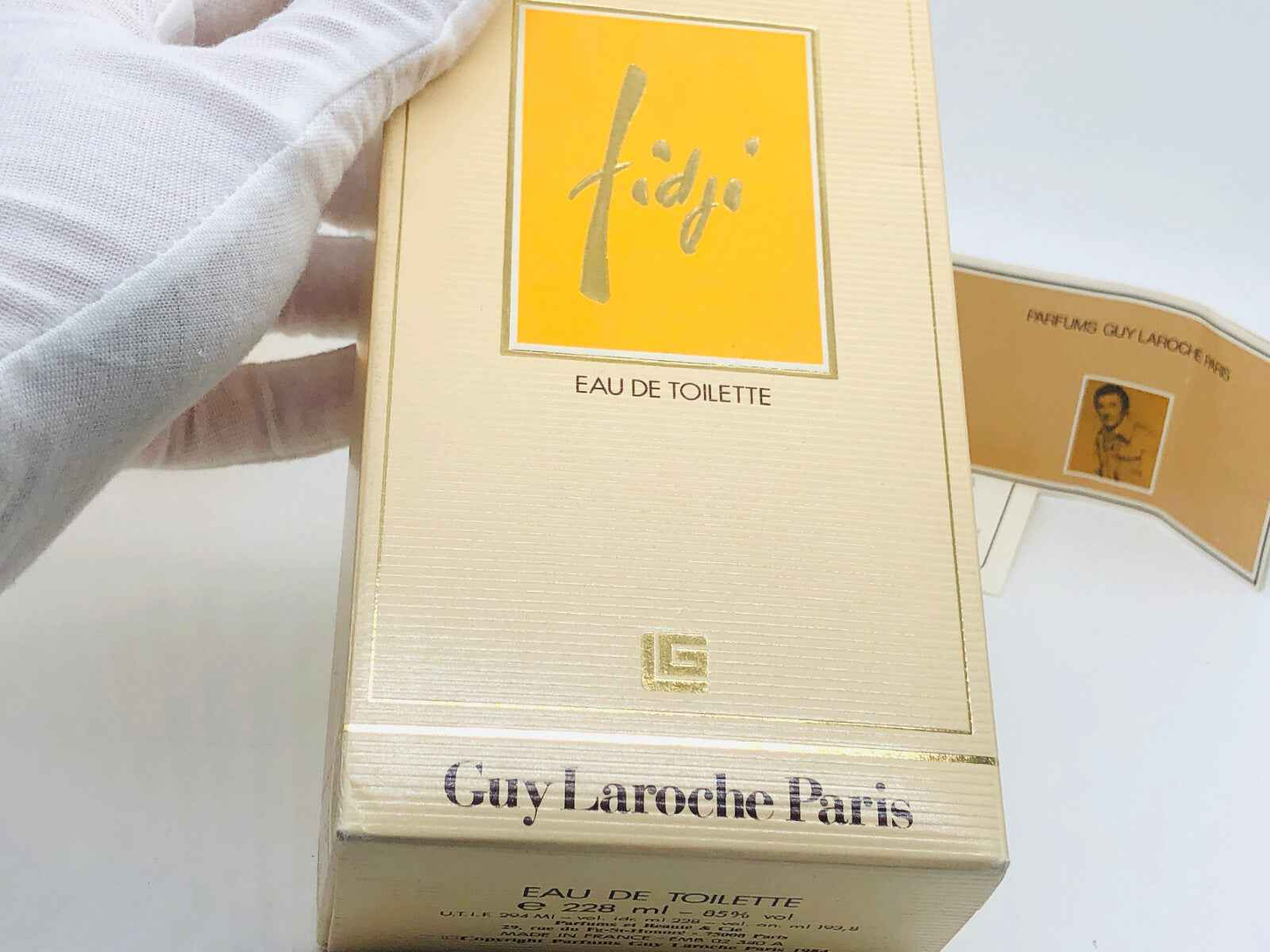 Scatola di profumo Guy Laroche Fidji Vintage Eau de Toilette in confezione elegante