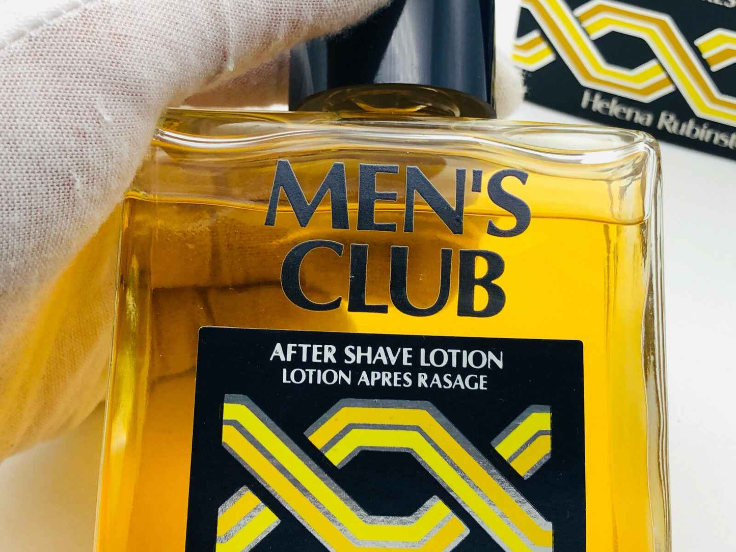 Lotion dopobarba Helena Rubinstein Men's Club in bottiglia trasparente con design moderno