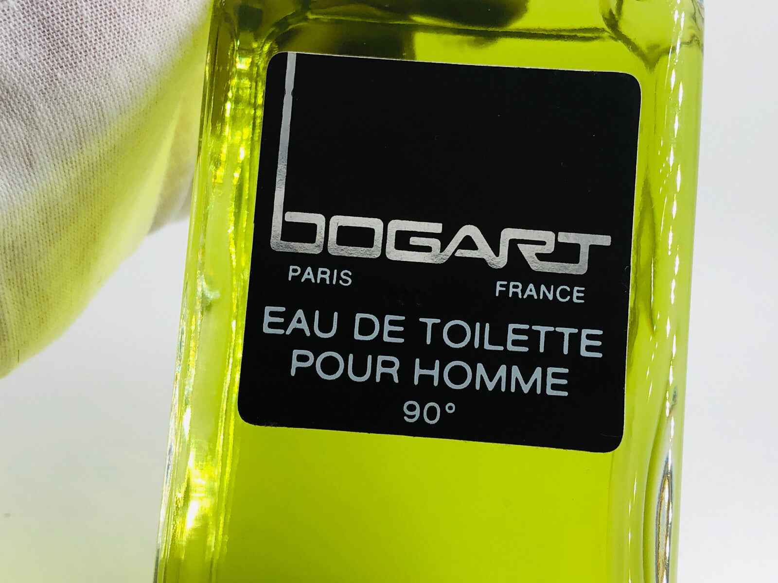 Flacone di profumo Jacques Bogart Pour Homme Vintage con etichetta elegante ed aroma fresco