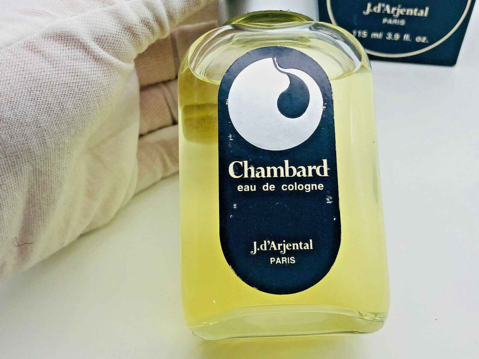 Flacone di Profumo Chambard Vintage di J d'Arjental in elegante design per uso quotidiano