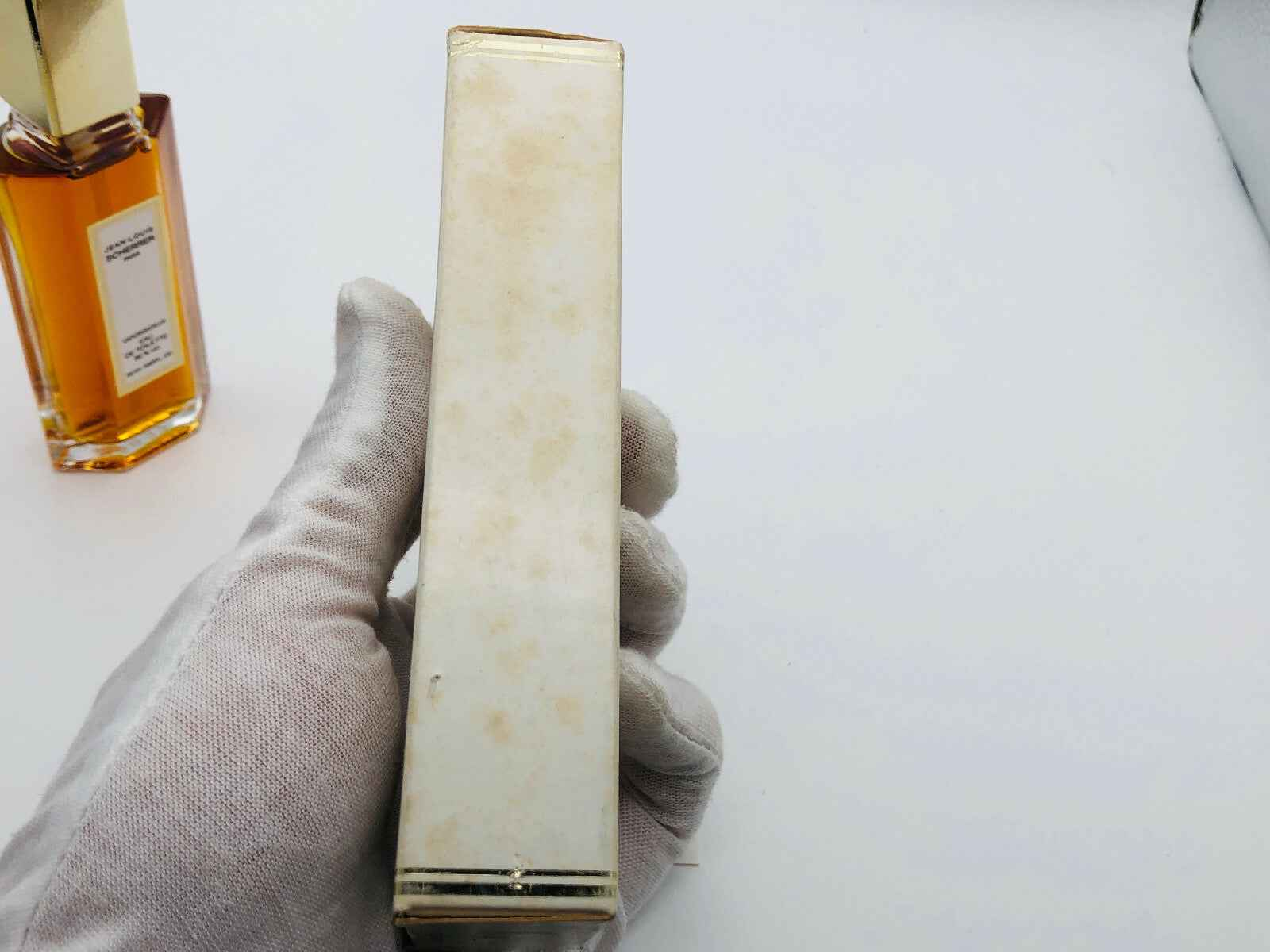 Confezione del profumo Jean Louis Scherrer con imballaggio elegante per collezionisti