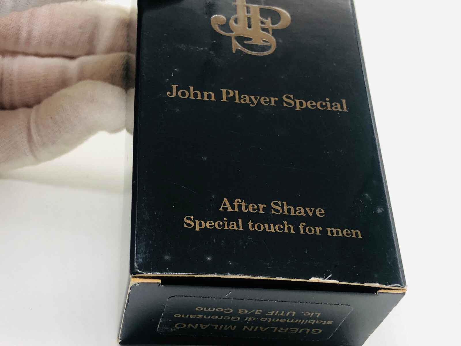 Dopo barba John Player Special Vintage in confezione elegante, ideale per uomini dal tocco speciale