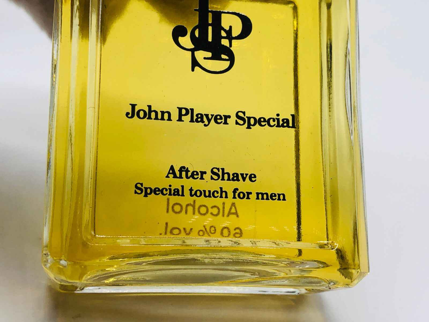 Dopo barba John Player Special Vintage in flacone elegante, per un tocco speciale per uomini