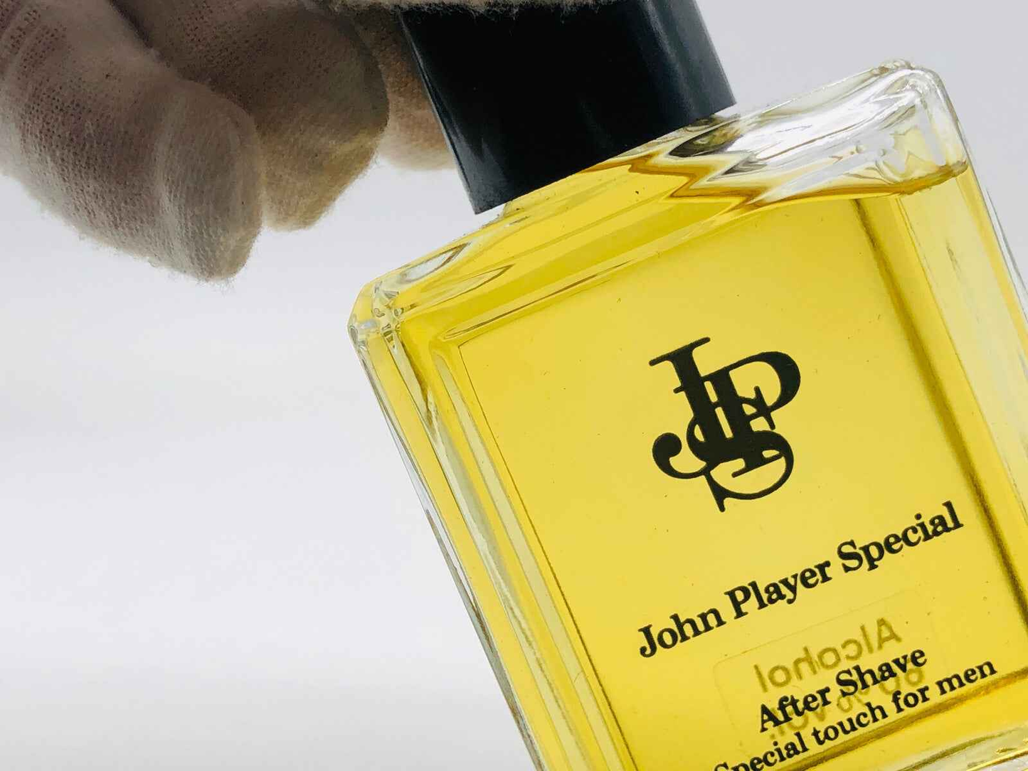 Flacone di dopobarba John Player Special Vintage con un tocco speciale per uomini