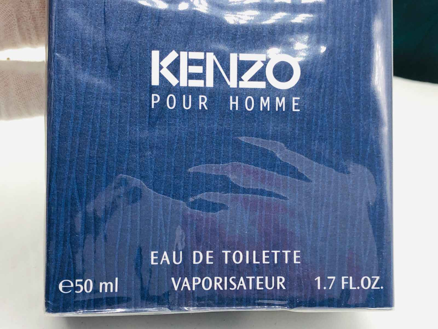 Kenzo Pour Homme Vintage Eau de Toilette da 50 ml in confezione elegante con vaporizzatore