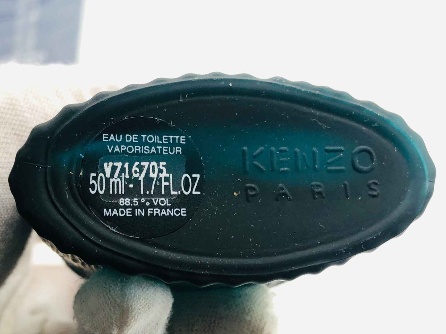 Flacone di Eau de Toilette KENZO Pour Homme Vintage da 50 ml con etichetta e design elegante
