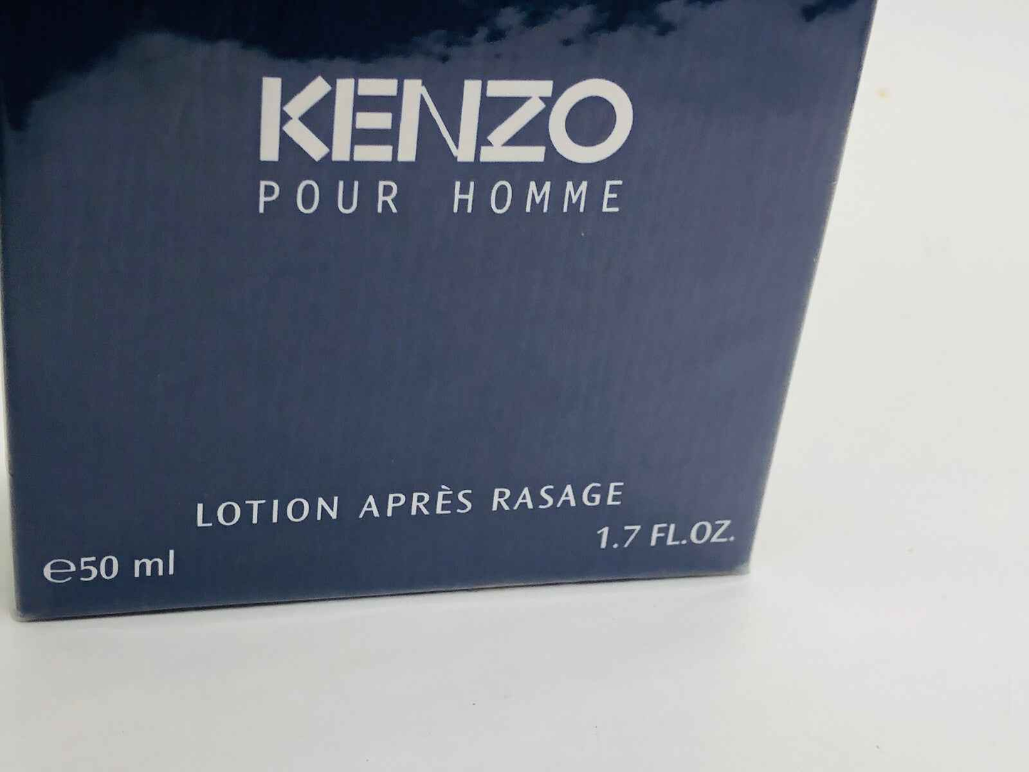 Confezione di Kenzo Pour Homme Vintage, lozione dopobarba da 50 ml per un'esperienza di rasatura raffinata
