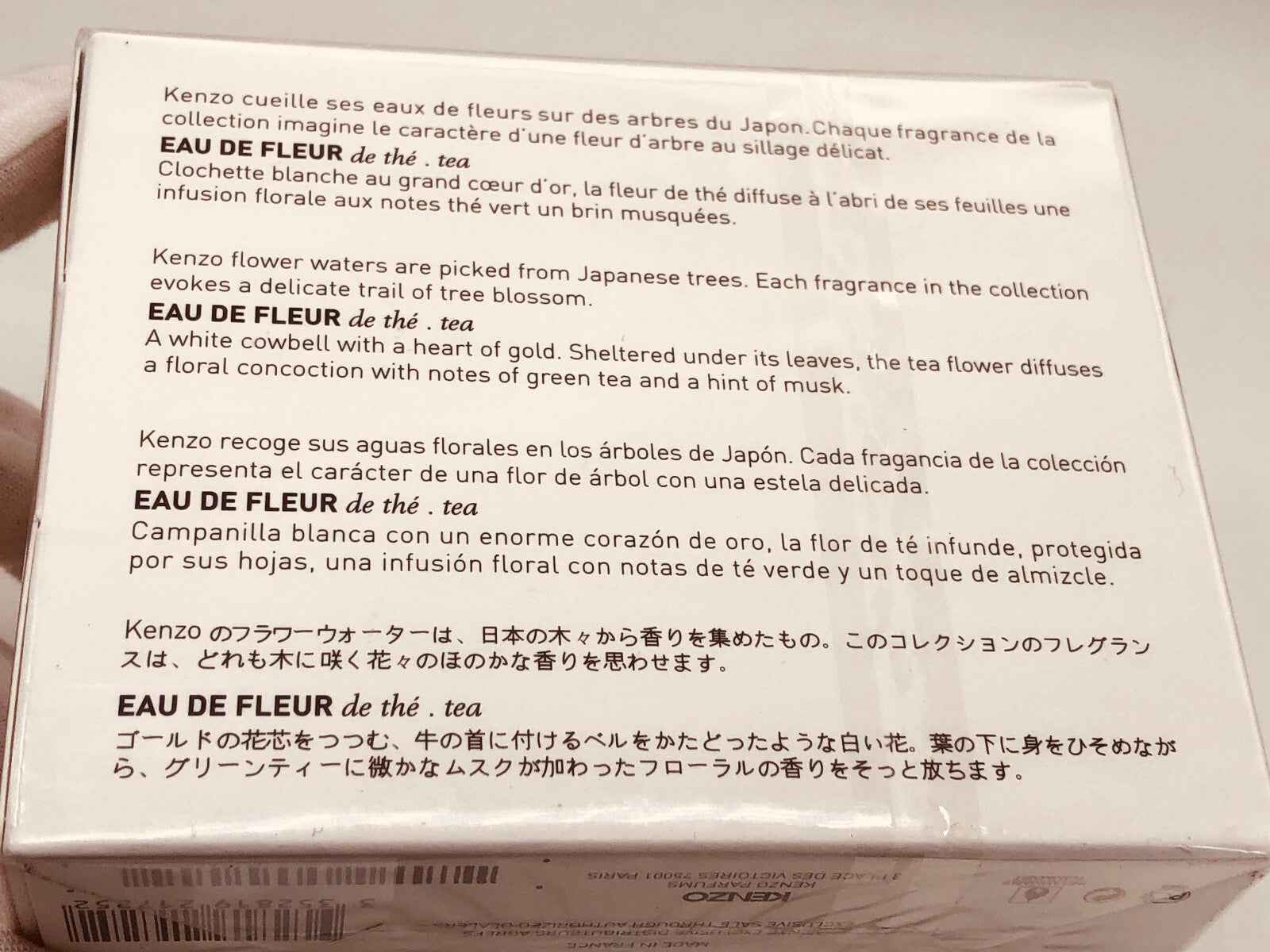Scatola di profumo Kenzo Fleur The con note floreali e fresche per un'esperienza sensoriale unica